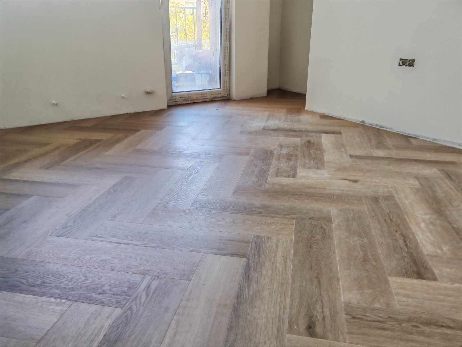 Монтаж на паркет